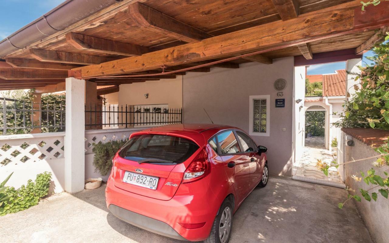 بولا Holiday Home Nadia المظهر الخارجي الصورة